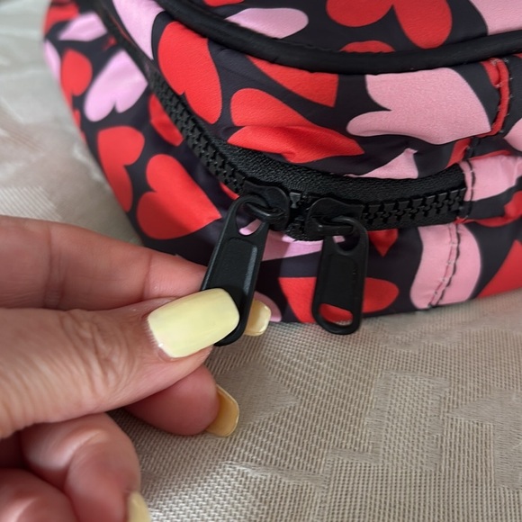 NWT Rachel Roy Red Pink Heart Pattern hanging valet cosmetic travel case Bag zip - Picture 10 of 12